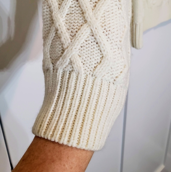 White House Black Market Wool Blend Cable Knit Sweater Pearls Cream Size… - Picture 8 of 11